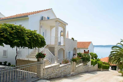 Appartamento Vacanza con famiglia Okrug Gornji