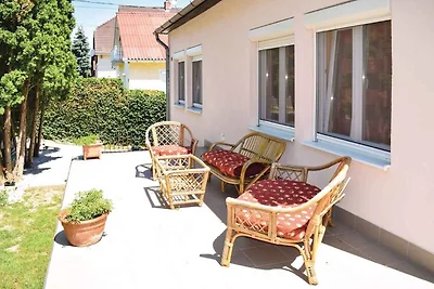 Ferienhaus mit WLAN und schöner Terrasse