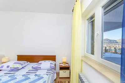 Ferienwohnung mit Balkon und Klimaanlage