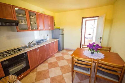 Ferienwohnung Lovely Apartment Bencic with Ba