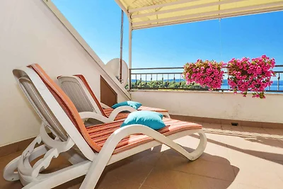 Ferienwohnung mit Balkon und Meerblick
