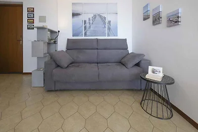Ferienwohnung mit Klimaanlage und Balkon mit