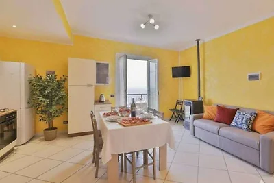 Ferienwohnung mit Klimaanlage und Balkon mit