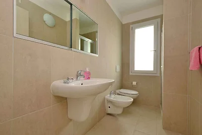 Ferienwohnung mit Klimaanlage und Parkplatz