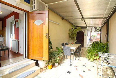 Ferienwohnung mit Terrasse und Klimaanlage