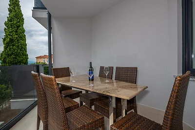 Ferienwohnung mit Meerblick und Pool