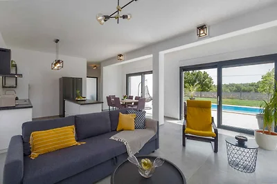 Ferienhaus mit Pool