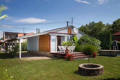 Ferienhaus in Strandnähe mit Gartendusche
