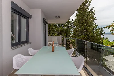 Ferienwohnung mit Meerblick und Pool