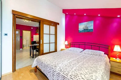 Ferienwohnung mit Klimaanlage und Balkon