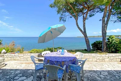 Villa an der Küste direkt am Strand gelegen m