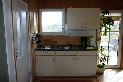 Ferienhaus mit Terrasse direkt am Wasser