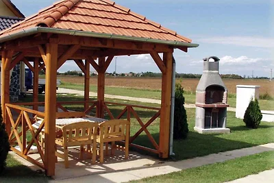 Ferienwohnung mit Gartenterasse und Grill
