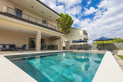 Villa Mit einem schönen Pool