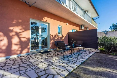 Ferienwohnung mit eigener Terrasse und Garten