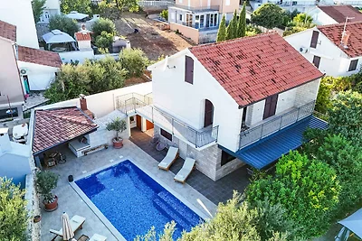 Ferienhaus mit Klimaanlage und Pool