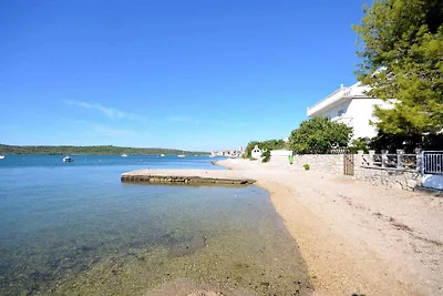 Appartamento Vacanza con famiglia Pirovac