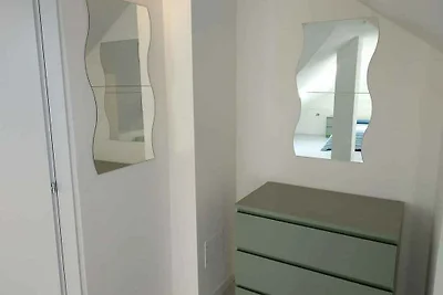 Ferienwohnung mit Balkon, Klimaanlage und