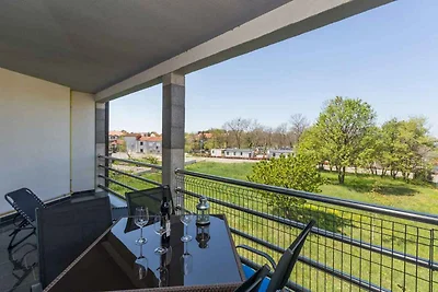 Ferienwohnung mit Klimaanlage und Balkon