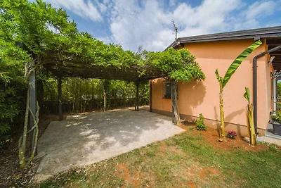 Villa mit Pool ruhig gelegen