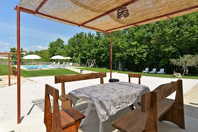 Ferienwohnung mit Pool und Klimaanlage