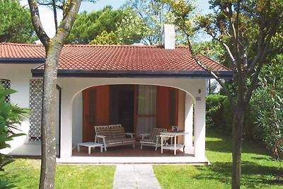 Bungalow mit Garten und Klimaanlage