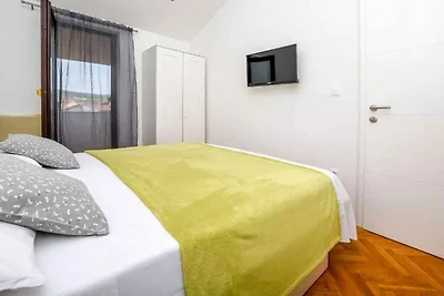 Ferienwohnung mit Klimaanlage und Balkon
