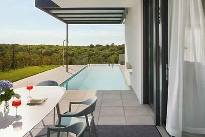 Villa mit Klimaanlage und Pool