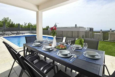 Villa mit Klimaanlage und Pool