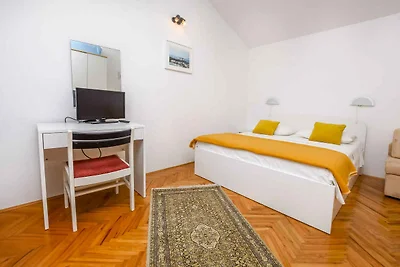 Ferienwohnung mit Balkon und Grill