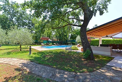 Studio mit Pool und Grill