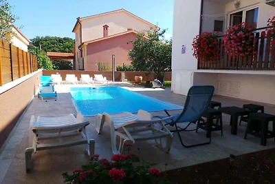Ferienwohnung mit Pool zur gemeinsamen