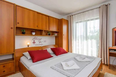 Ferienwohnung mit Klimaanlage und Balkon