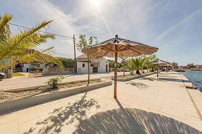 Ferienhaus direkt am Meer, ideal für 8