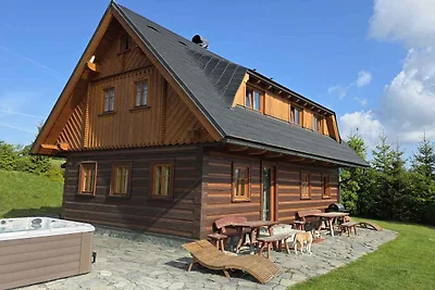 Ferienhaus in ruhige Lage mit rustikale