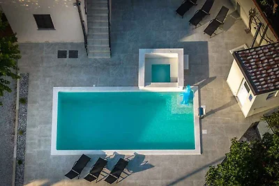 Ferienhaus mit Pool