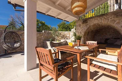 Ferienhaus mit Terrasse und Grill