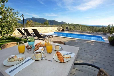 Ferienhaus mit Aussenpool