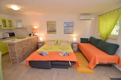 Studio mit Klimaanlage und 25 m vom Strand