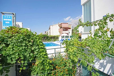 Studio mit Klimaanlage und Pool