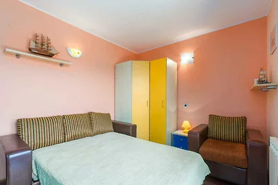 Ferienwohnung mit Klimaanlage und Balkon