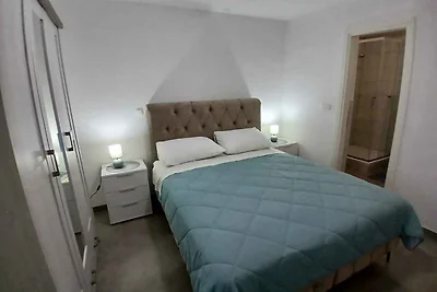 Gemütliche Unterkunft SLAVKO in Sukošan