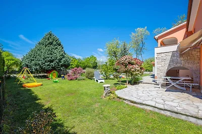 Villa mit privatem Pool und grossem Garten