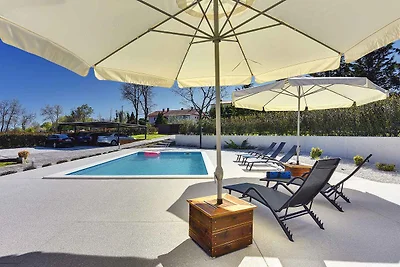 Ferienhaus mit Pool