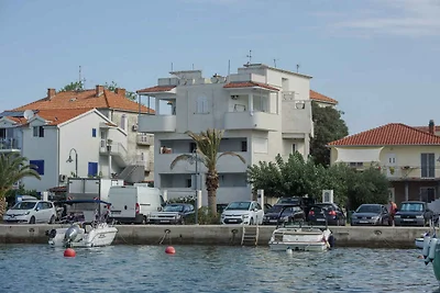 Ferienwohnung mit Balkon und Klimaanlage