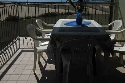 Ferienwohnung mit Balkon direkt am Strand