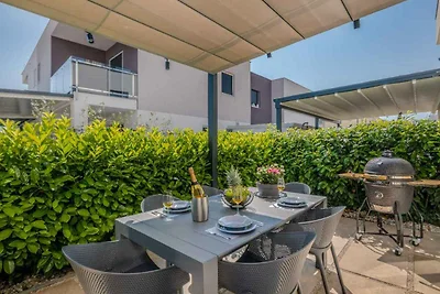 Ferienhaus mit Dachterrasse und Jacuzzi mit S