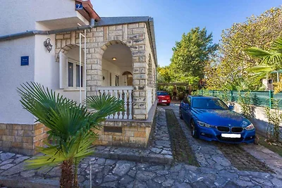 Ferienwohnung mit Terrasse und Grill