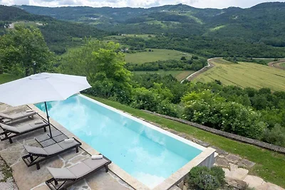 Villa mit Klimaanlage und Pool
