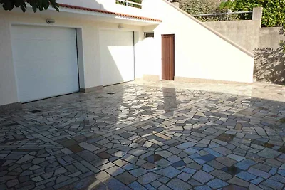 Ferienwohnung mit Balkon, Grill, Garten und